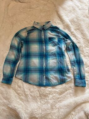 Mossimo Women’s Blue Plaid Button-Up Shirt